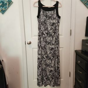 Susan Lawrence maxi dress size medium